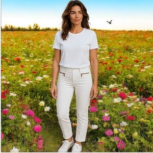 Michael Kors crisp white stretchy zipper pocket slacks!